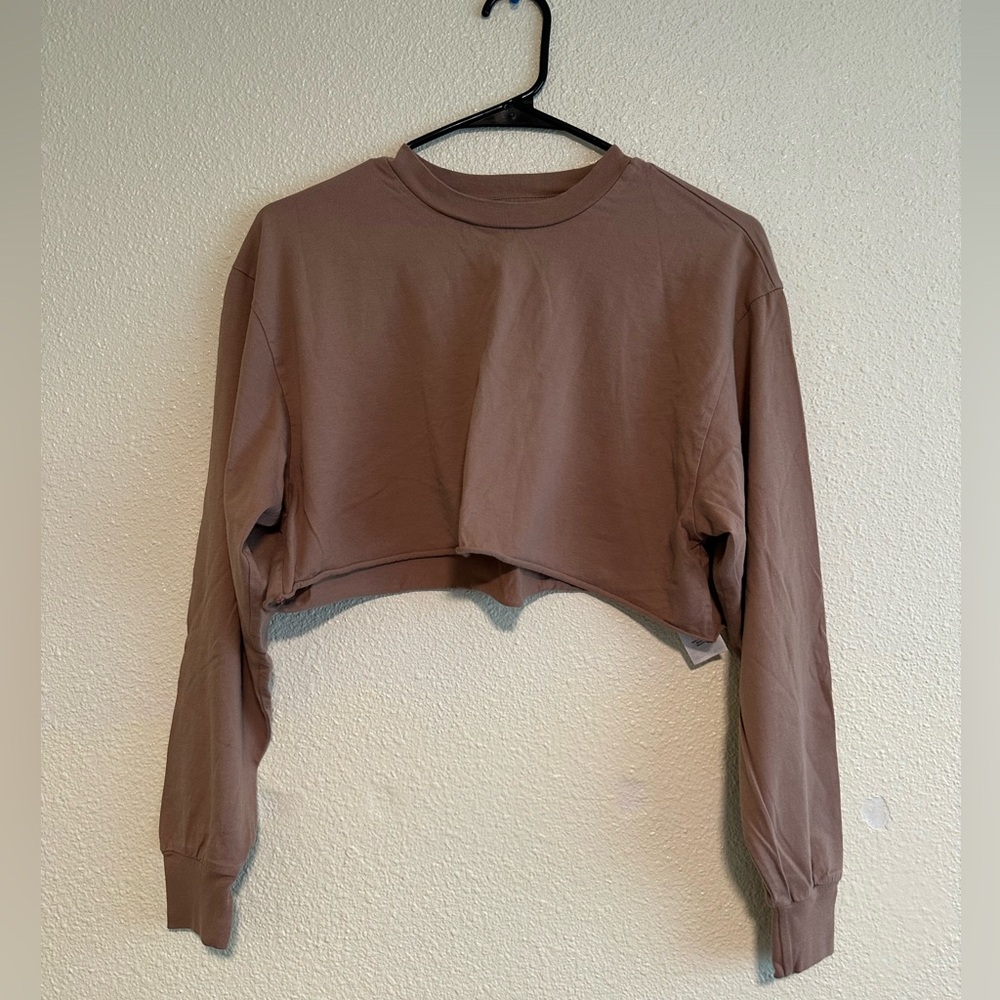Artizias Azure skies XS gently used long sleeve crop top
